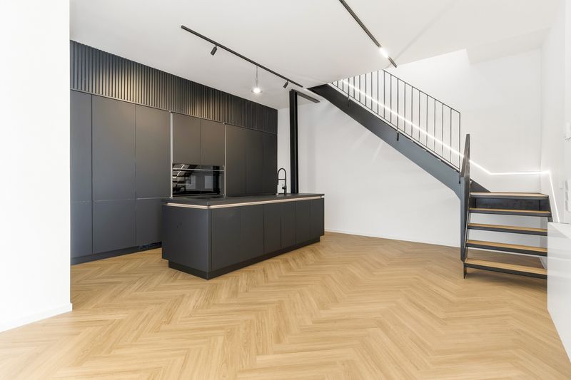 Erstbezug: Modernes Lofthaus im  Stuttgarter Westen - stilvoll Wohnen auf drei Ebenen